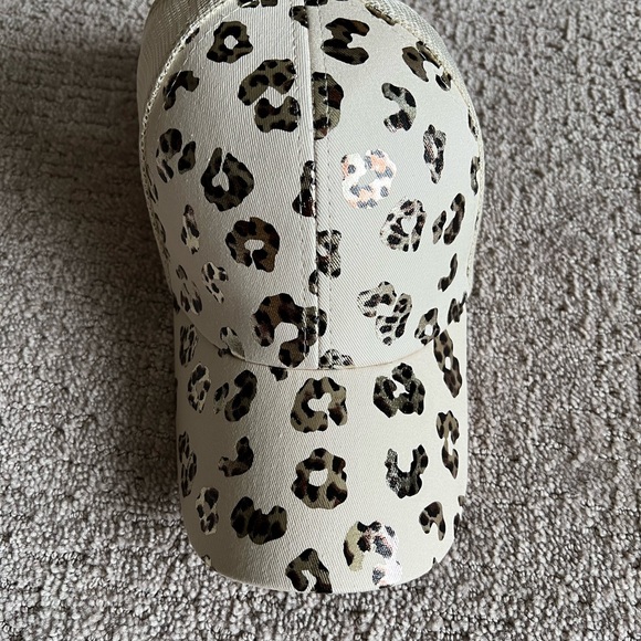 Ponytail Hats new - Picture 2 of 3